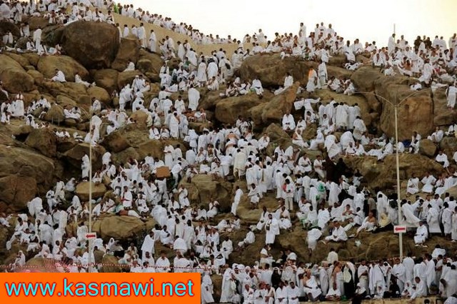لبيك اللهم لبيك نداءٌ يوحد المسلمين في عرفات-4 ملايين حاج يقفون اليوم علي صعيد جبل عرفات